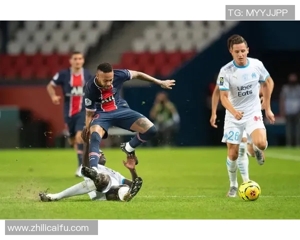 巴黎圣日耳曼：法甲劲旅披荆斩棘，持续领跑榜首